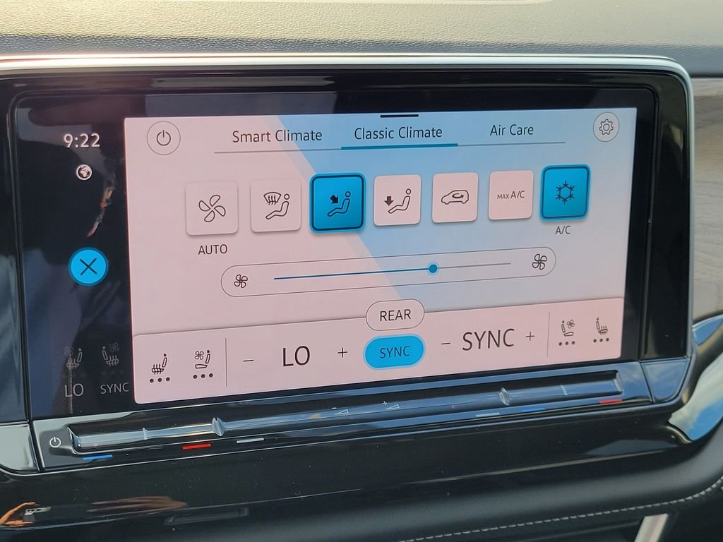 New 2026 White/off-white Volkswagen 2.0T SE w/Technology image 13