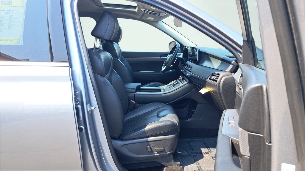 Used 2020 Silver Hyundai SEL image 16