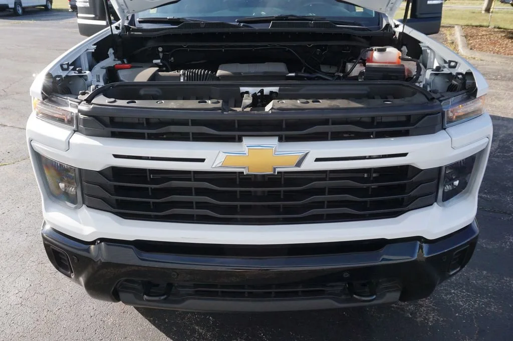 New 2026 Summit White Chevrolet Custom image 24