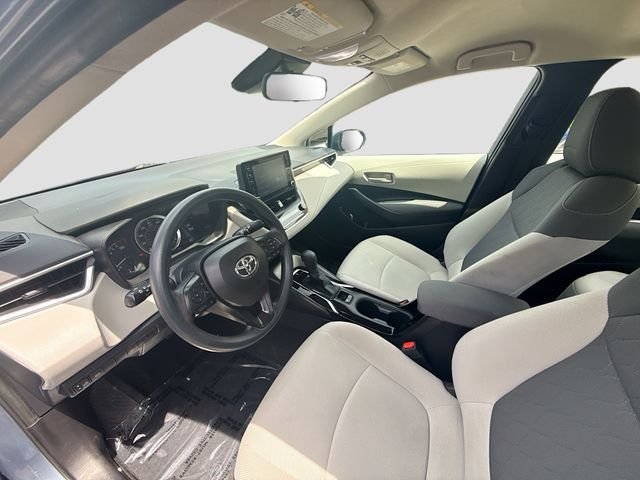 Used 2022  Toyota LE image 20
