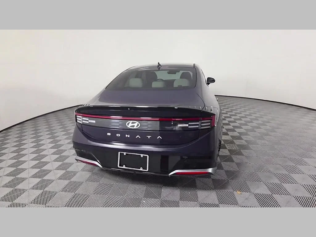 Used 2024 Carbon Blue Hyundai SEL image 39