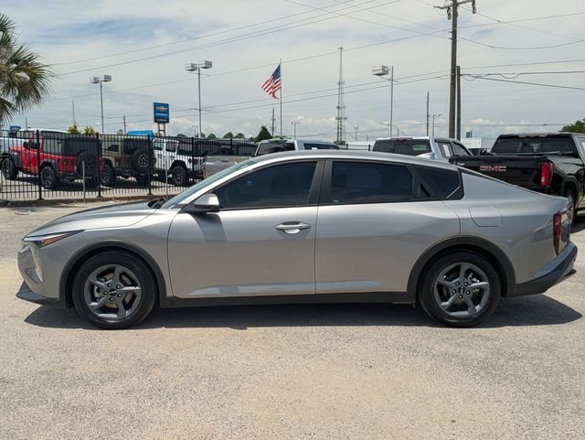 Used 2025 Gray Kia LXS image 2