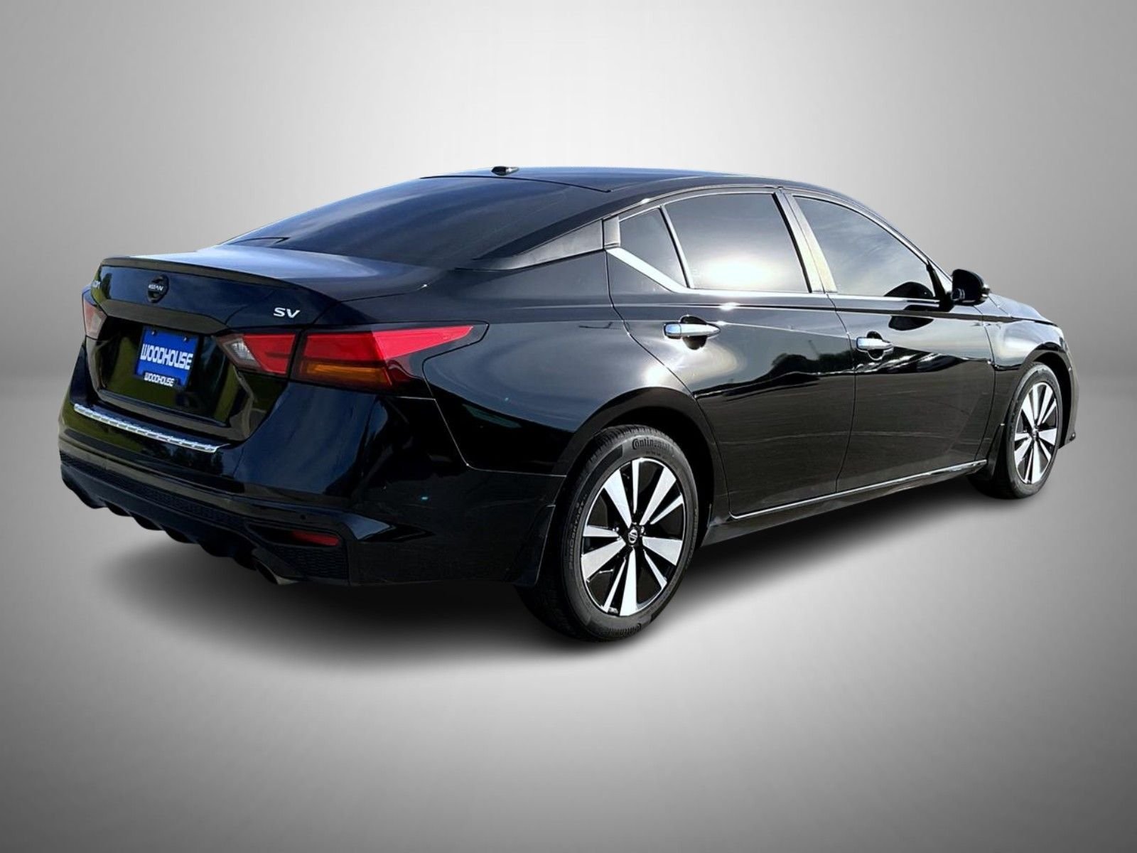 Used 2022 Black Nissan 2.5 SV image 5