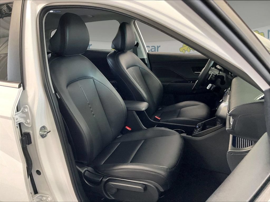 Used 2024 White Hyundai Limited image 11