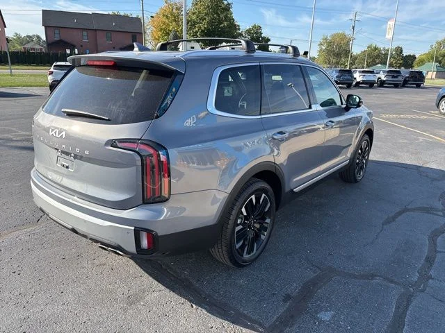Used 2024 Silver Kia SX image 7