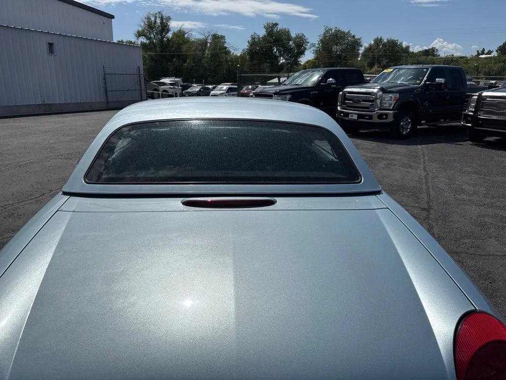 Used 2004 Blue Ford Base image 12