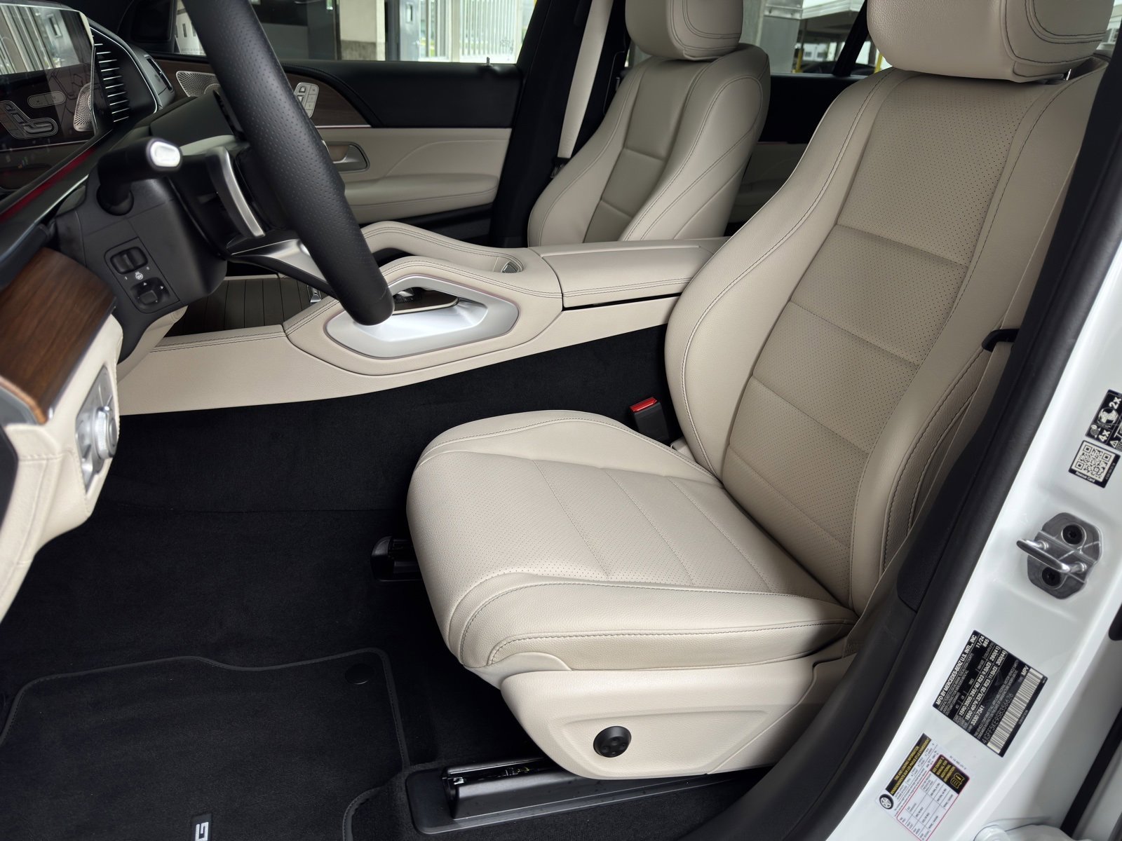 2025 Mercedes-Benz GLS Base - Photo 30