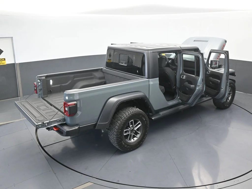 Used 2024 Anvil Clear Coat Jeep Mojave image 69