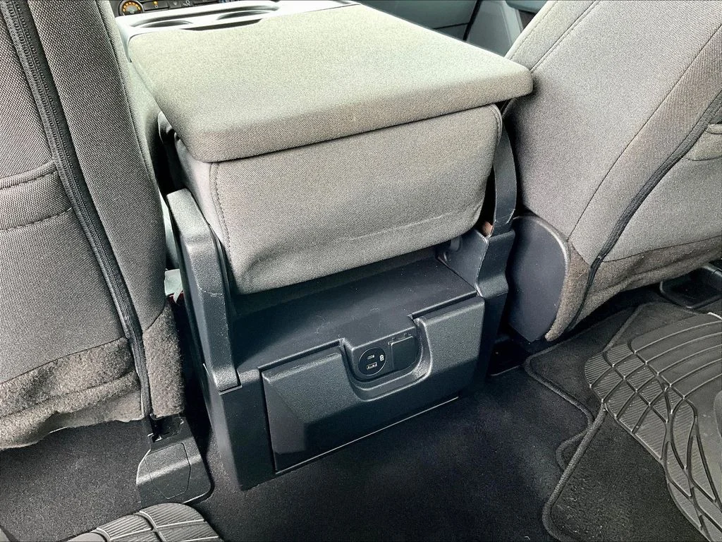 Used 2023 Silver Ford XLT image 11