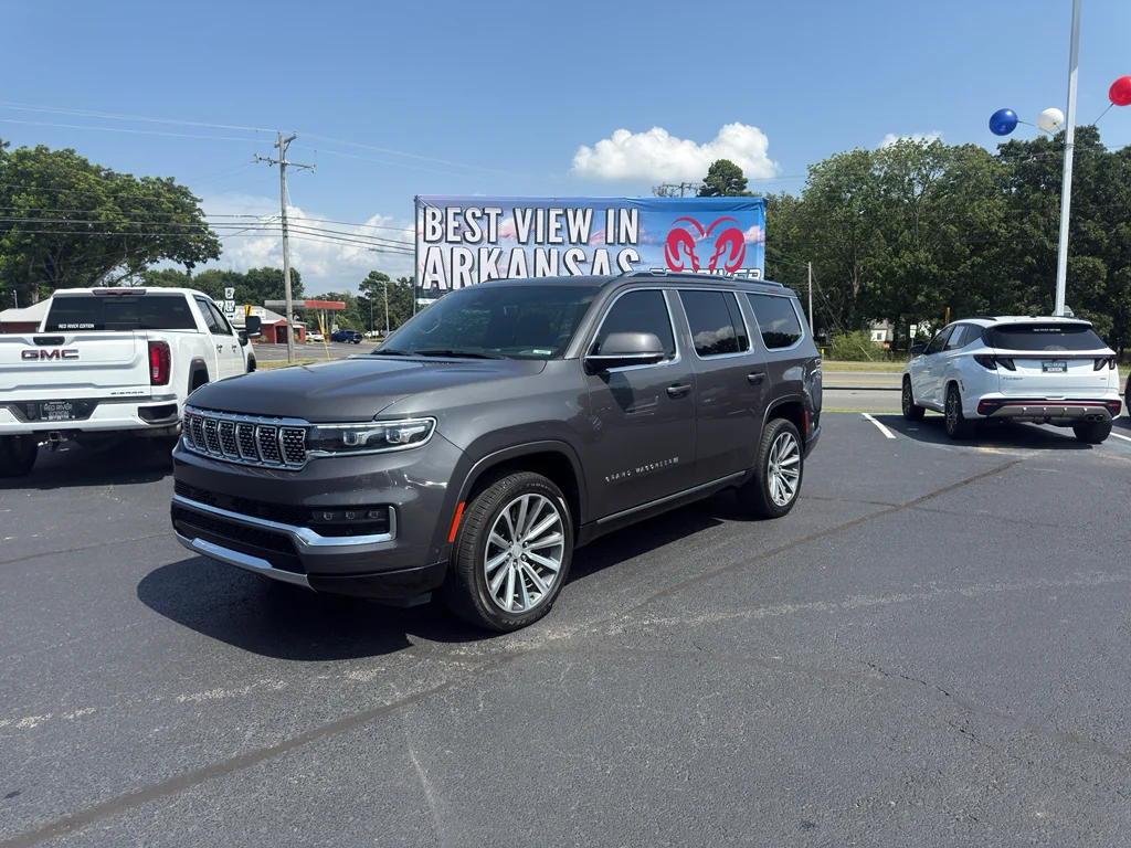 Used 2022 Baltic Gray Metallic Clearcoat Jeep Series II image 1