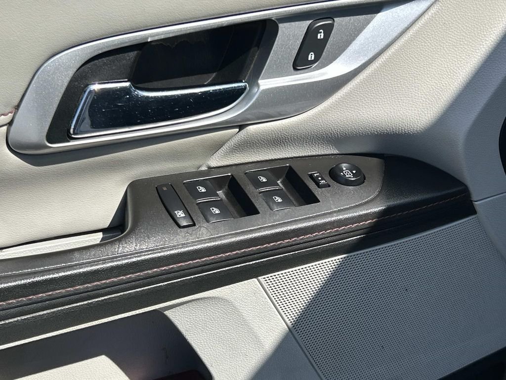 Used 2015 Summit White GMC SLT-2 image 28