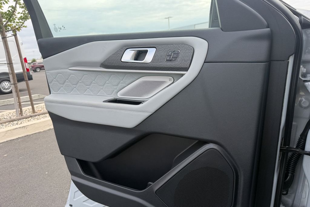 New 2026 Space White Metallic Ford Platinum™ image 12