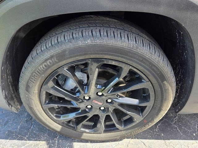 2024 GMC Terrain SLE - Photo 17