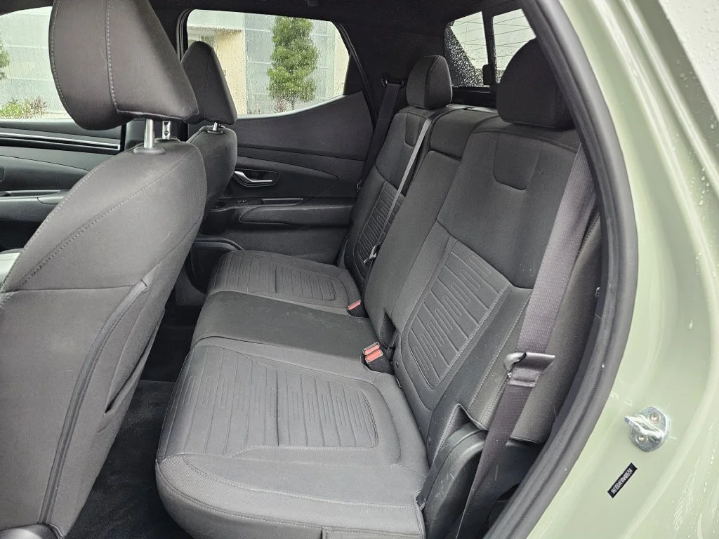 Used 2022 Green Hyundai SEL Premium image 16
