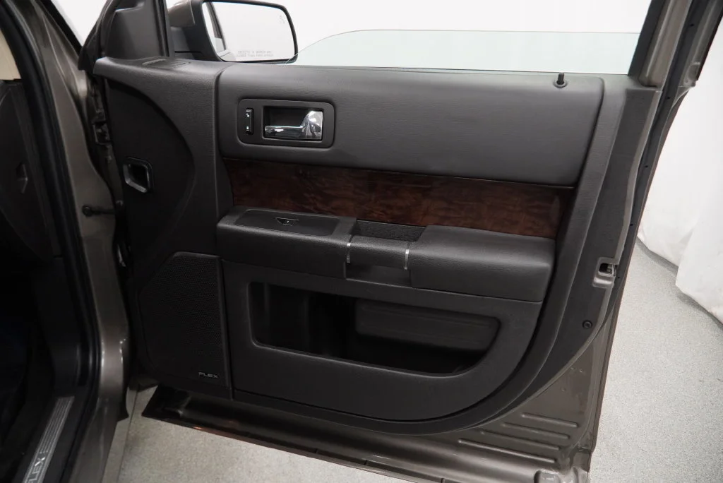 Used 2013 Gray Ford Limited image 42