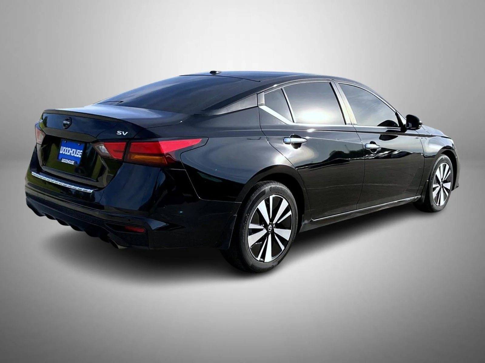 Used 2022 Black Nissan 2.5 SV image 5