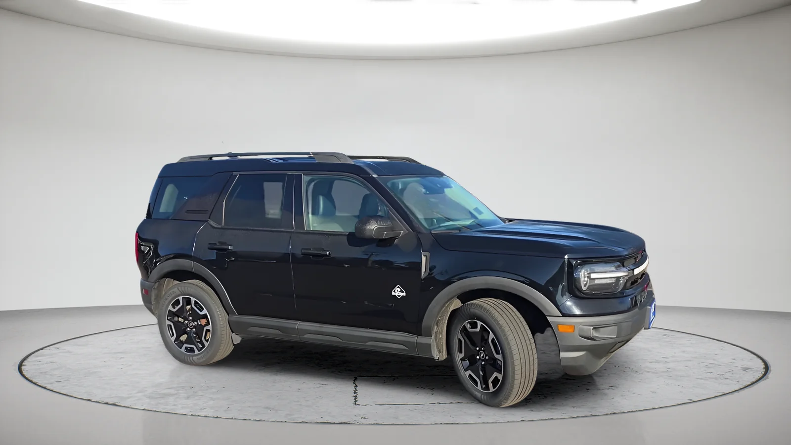 Used 2021 Black Ford Outer Banks image 4