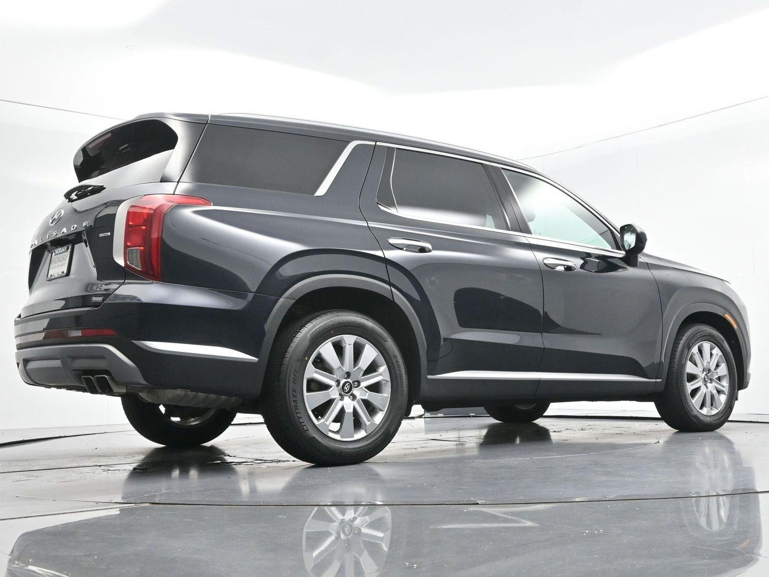 Used 2023 Moonlight Cloud Hyundai SEL image 48