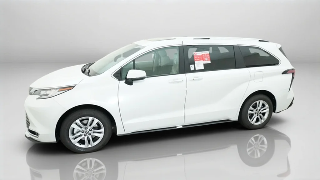 New 2026 Wind Chill Pearl Toyota Limited image 4