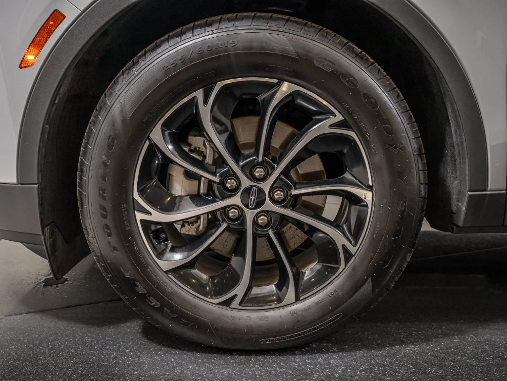 Used 2026 Gray Matter Metallic Cc Lincoln Premiere image 13