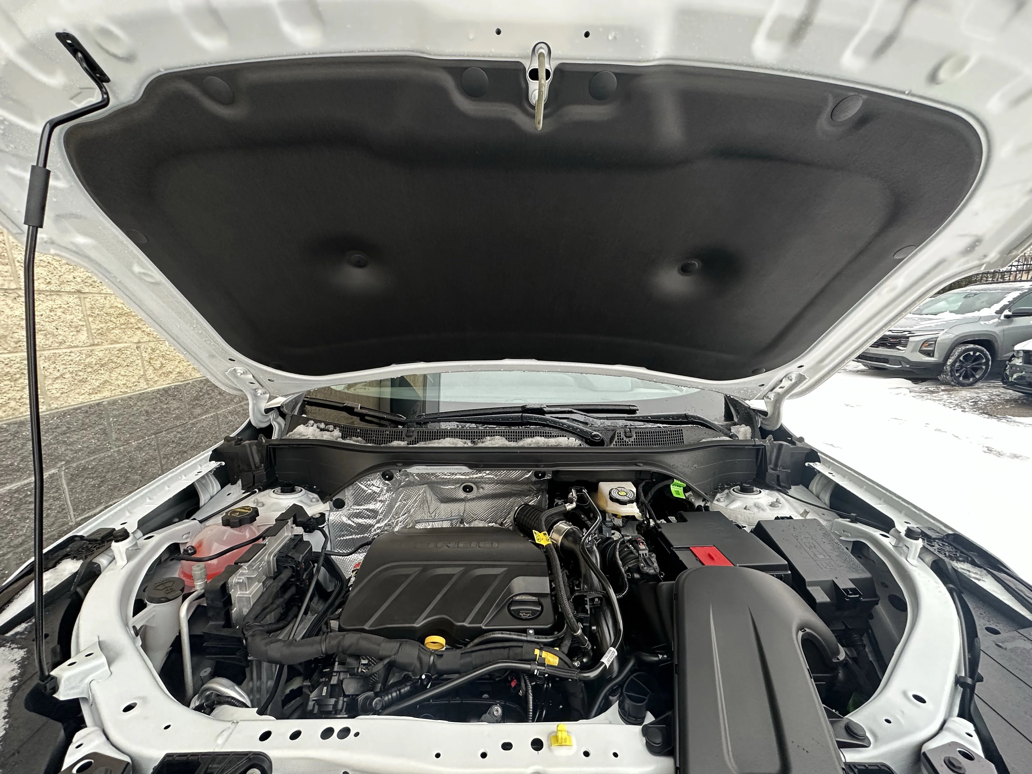 New 2026 Summit White Chevrolet ACTIV image 8