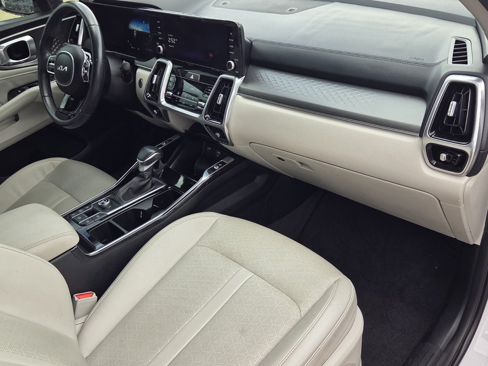 Used 2023 Glacial White Pearl Kia SX image 11