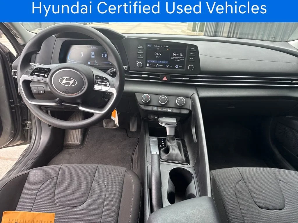 Certified Pre-Owned 2025 Hyundai Elantra SE