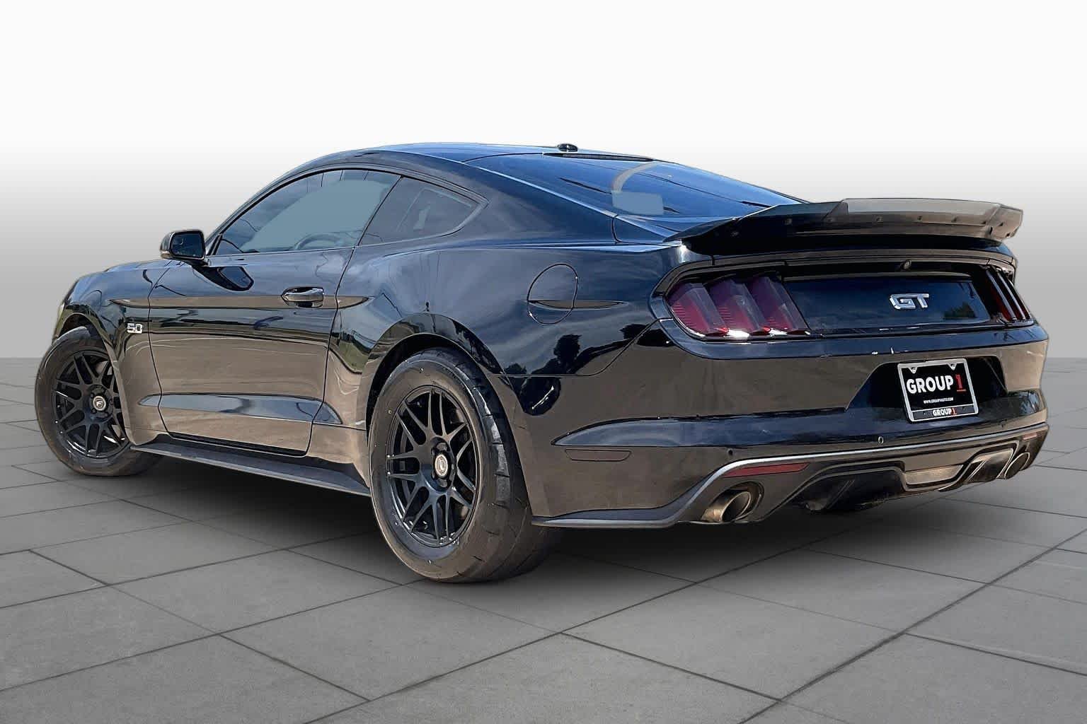 Used 2017 Shadow Black Ford GT Premium image 12