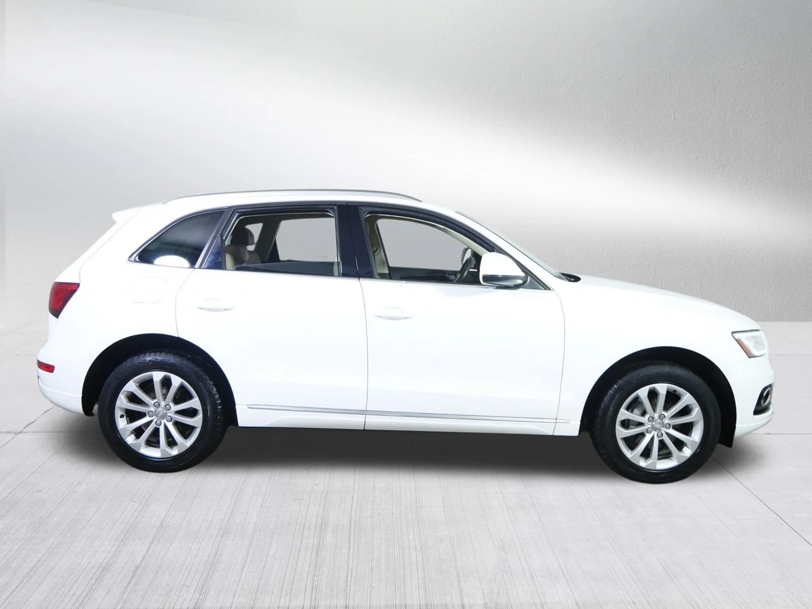 Used 2014 Ibis White Audi Premium Plus image 8