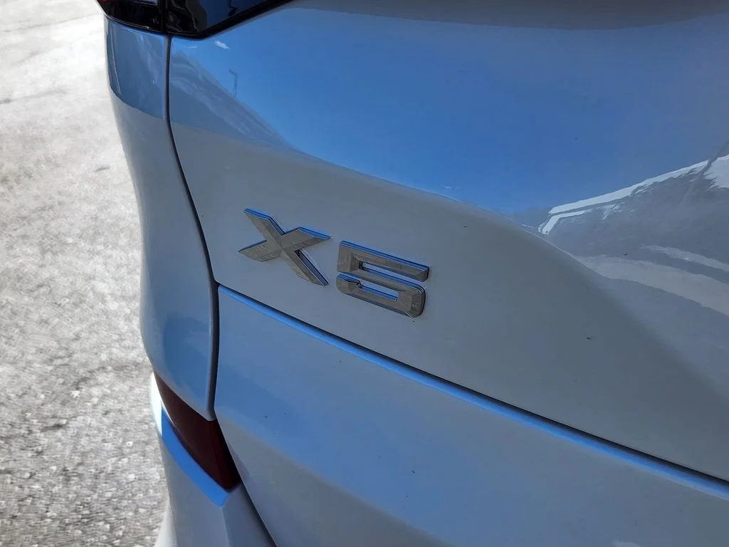 New 2026 Mineral White Metallic BMW xDrive40i image 20