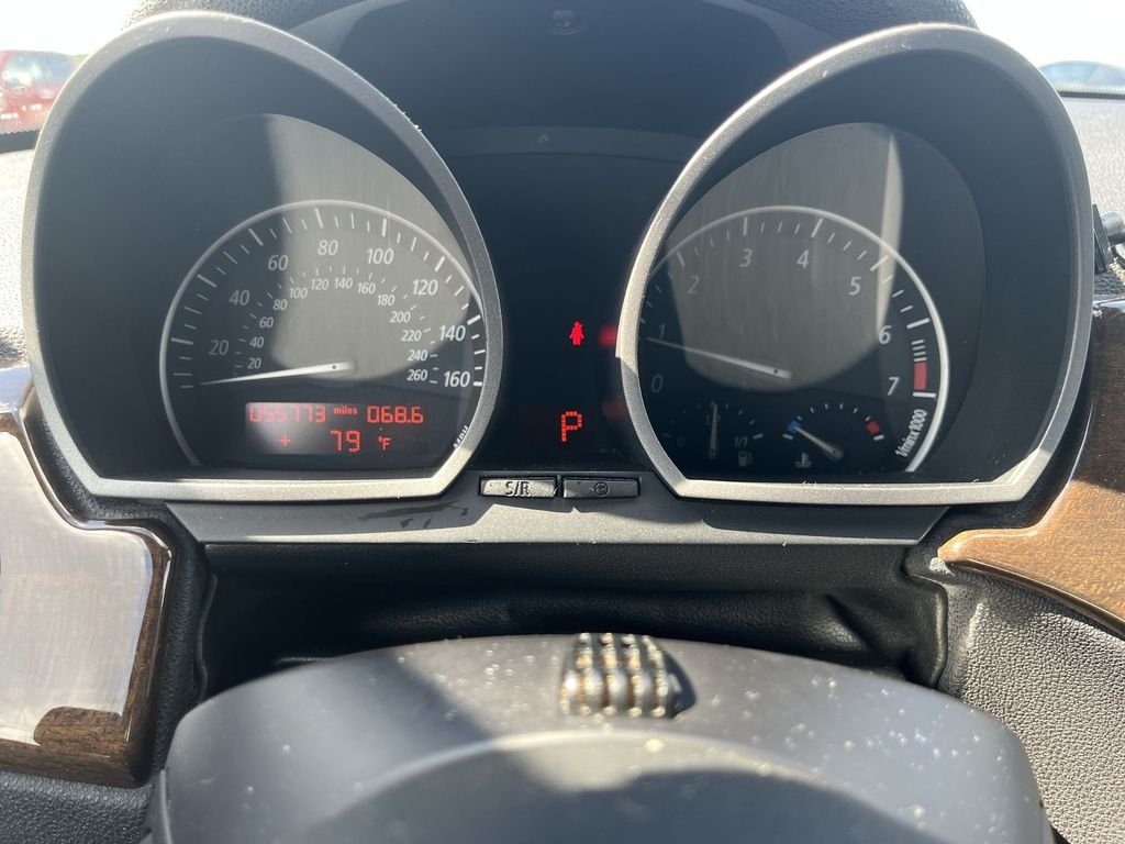Used 2004 Gray BMW 2.5i image 15
