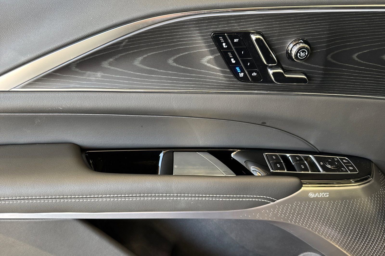 2026 Cadillac LYRIQ V - Photo 11