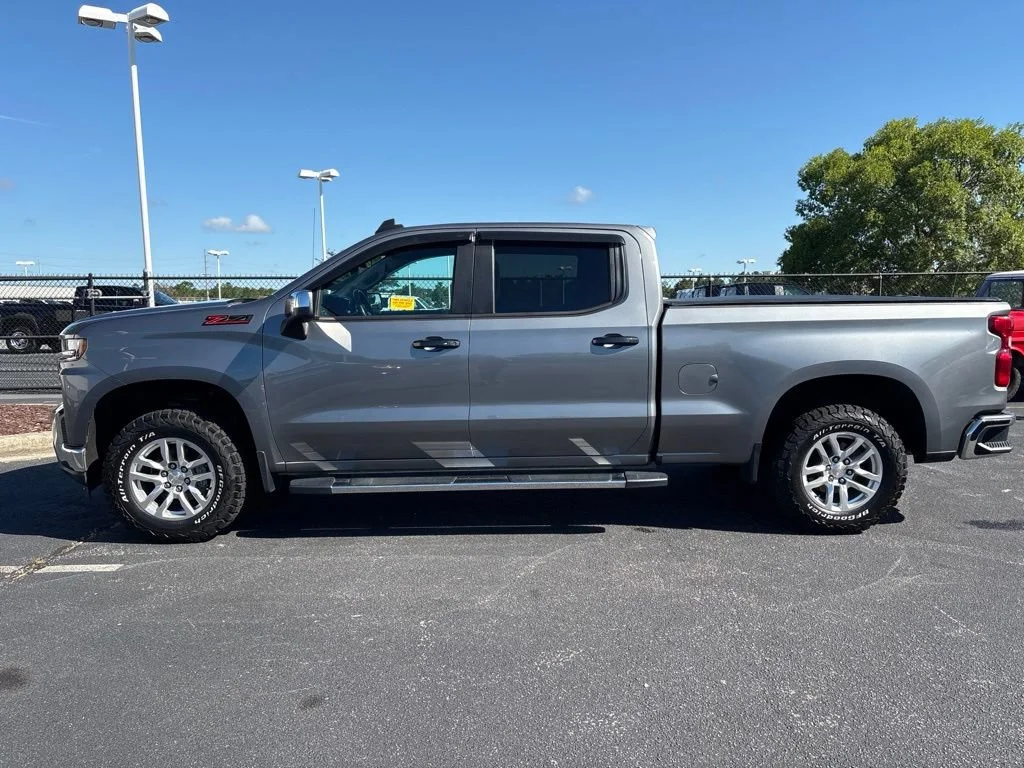 Used 2022 Satin Steel Metallic Chevrolet LT image 7