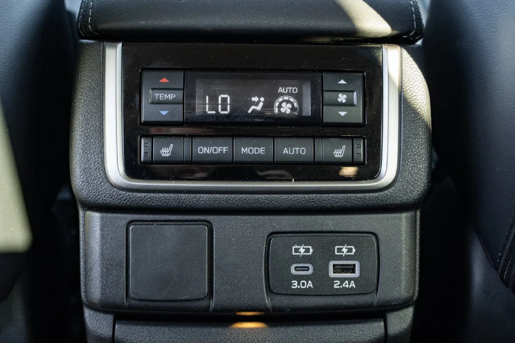 Used 2025 Cosmic Blue Pearl Subaru Limited image 9