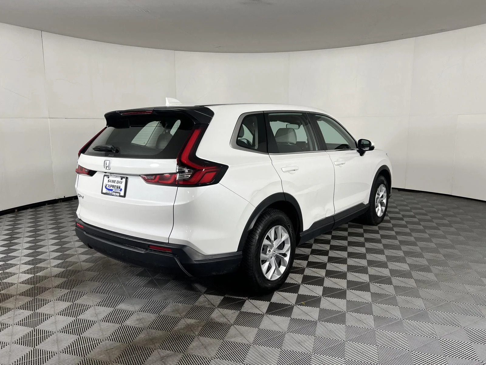 Used 2023 Platinum White Pearl Honda LX image 7