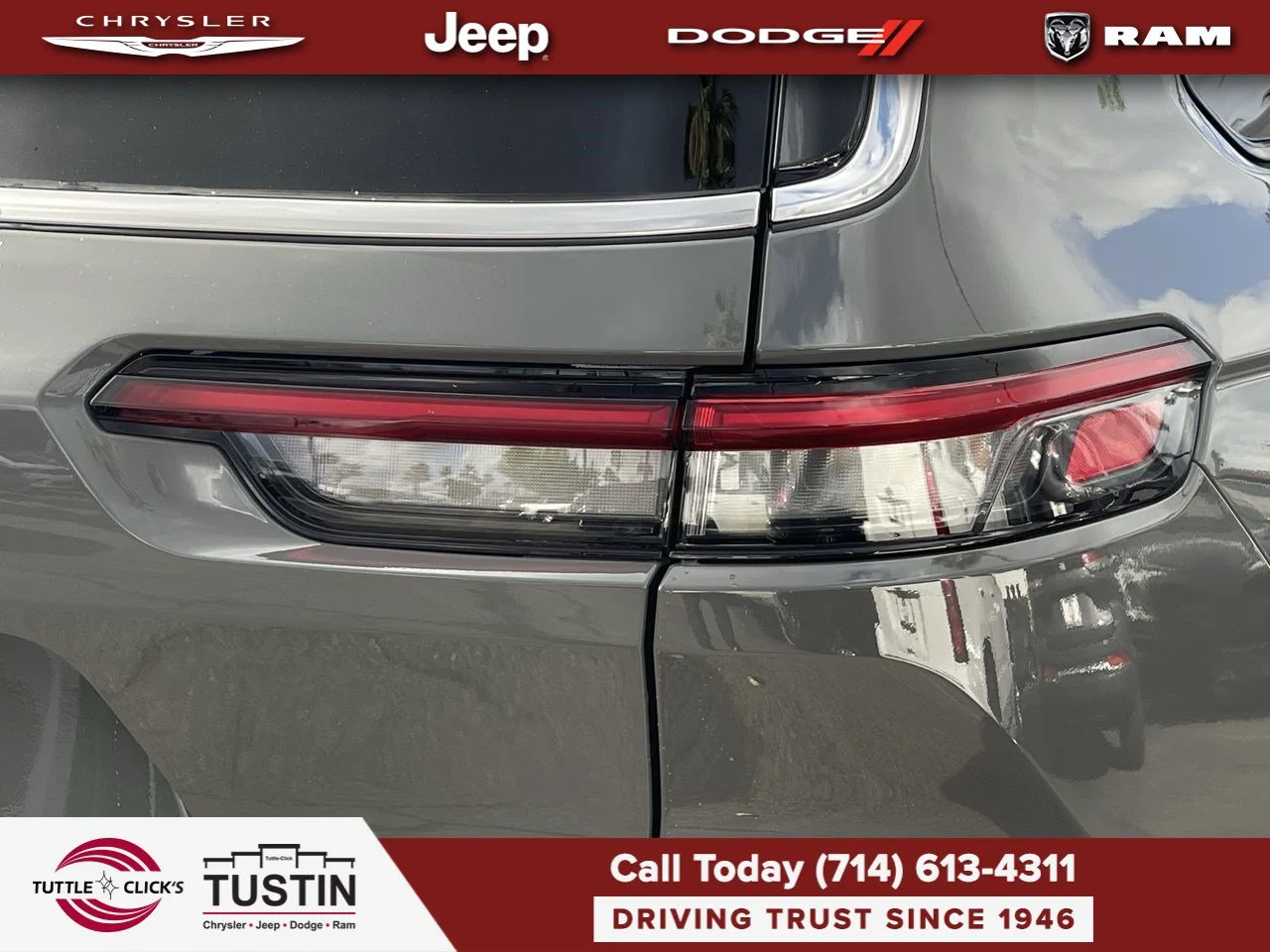 New 2027 Sting-Gray Clear-Coat Paint Jeep Laredo X image 15