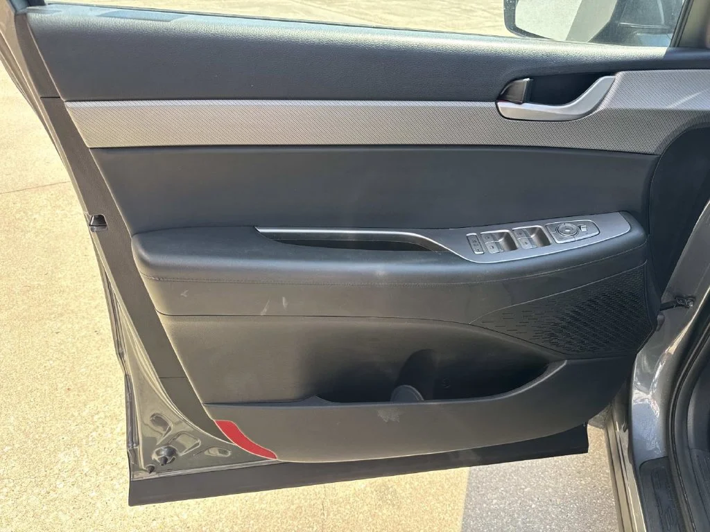 Used 2025 Gray Hyundai SEL image 32