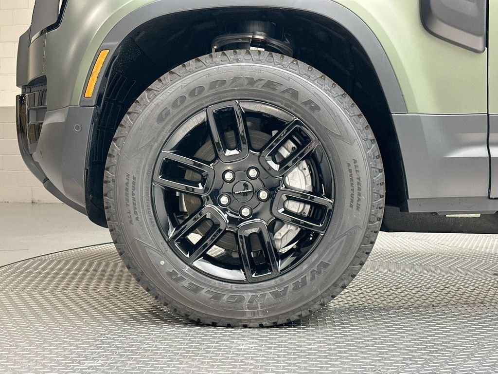 New 2026 Woolstone Green Land Rover S image 5