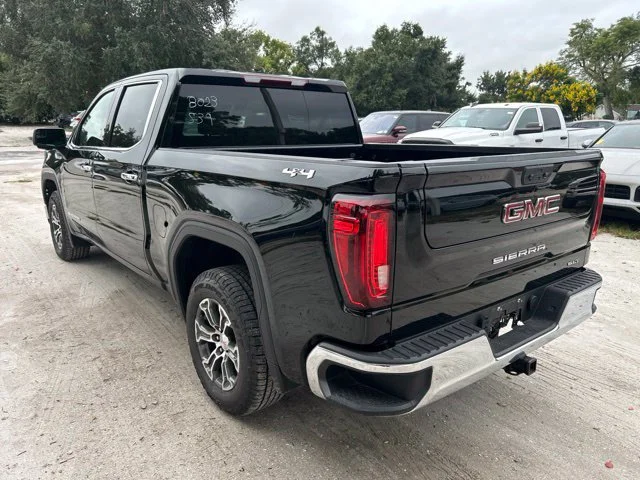Used 2025 Onyx Black GMC SLT image 3