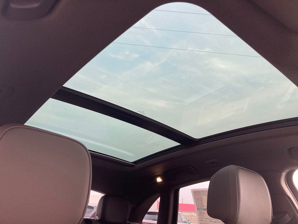 2026 Porsche Macan T - Photo 21