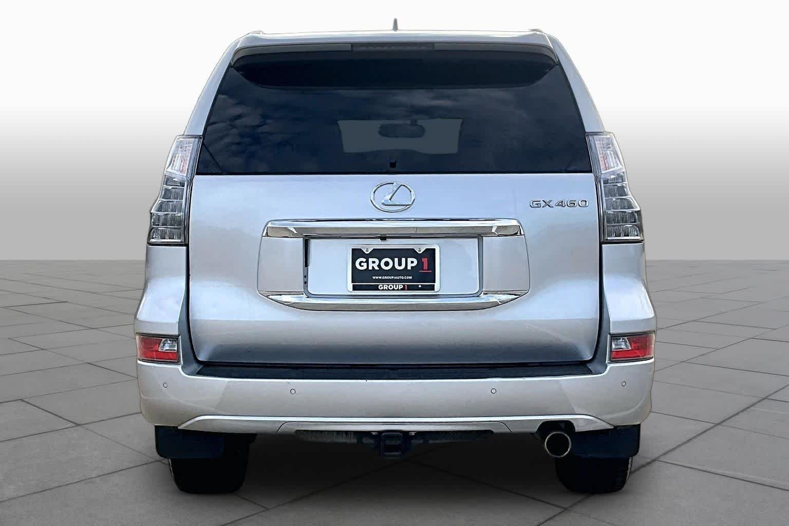 Used 2018 Silver Lining Metallic Lexus Premium image 5