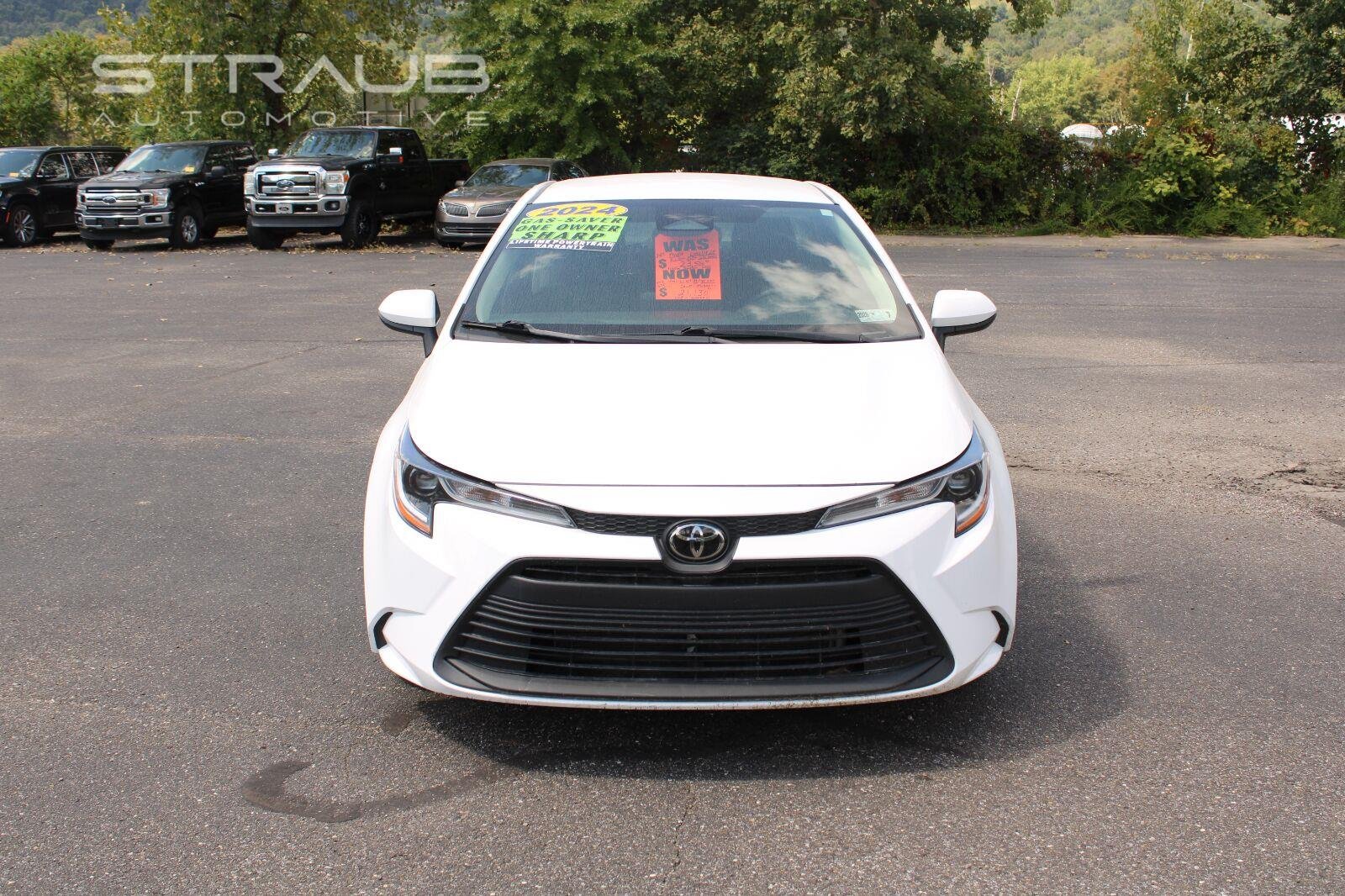 Used 2024 Ice Cap Toyota LE image 3