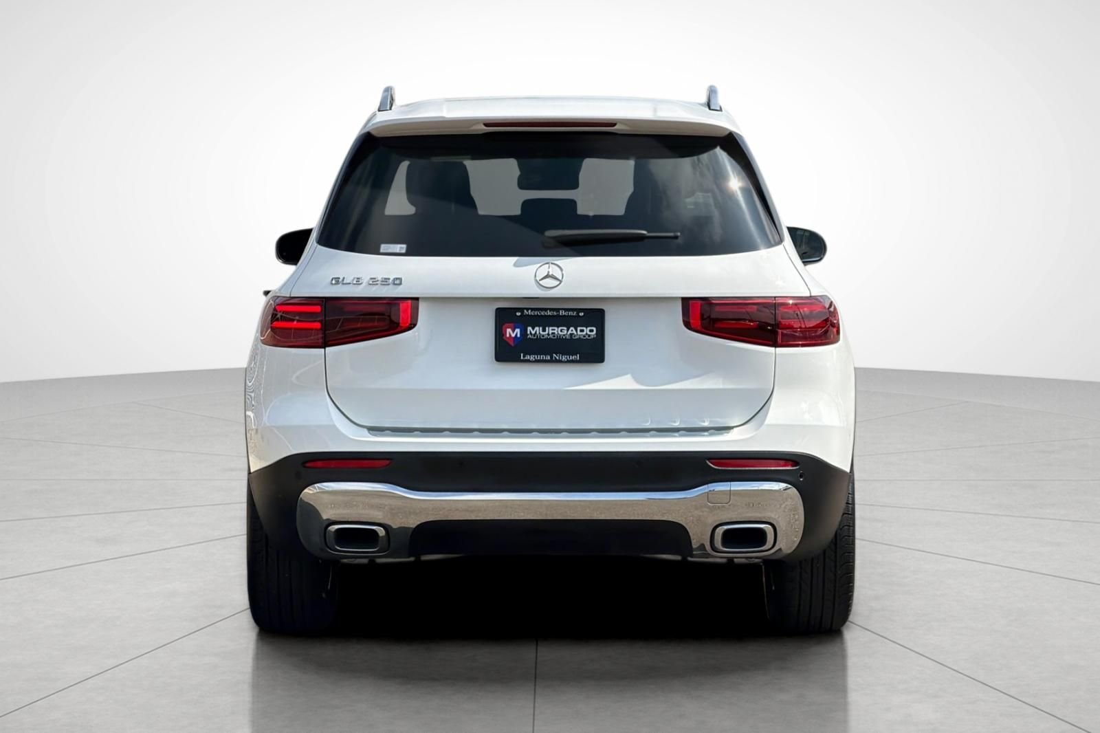 Used 2024 White Mercedes-Benz GLB 250 image 7