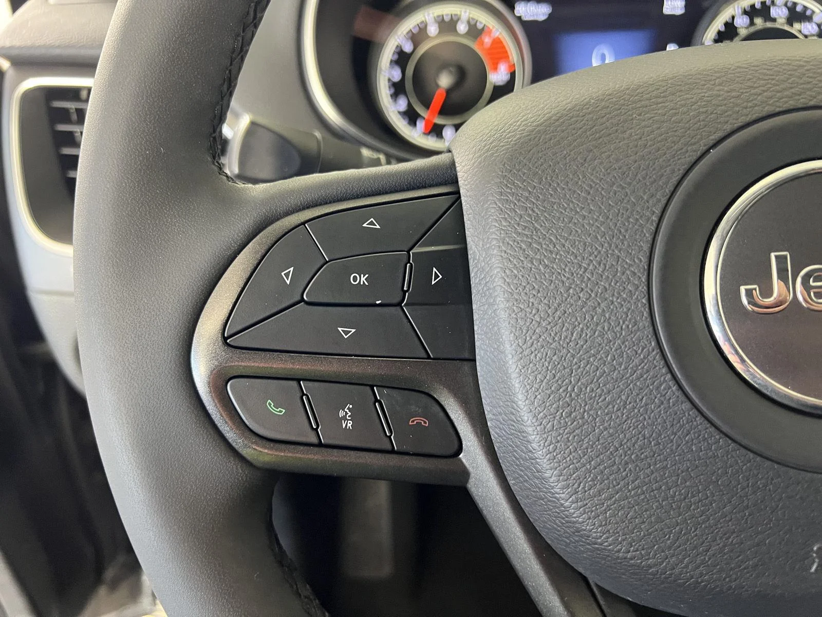 Used 2021 Granite Crystal Metallic Clearcoat Jeep Trailhawk image 15