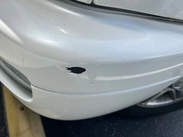 Used 2007 White Lexus 470 image 2