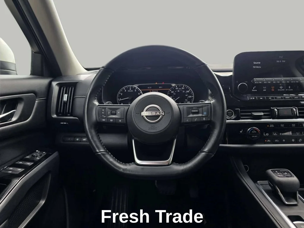Used 2024 Pearl White Tricoat Nissan SL image 14