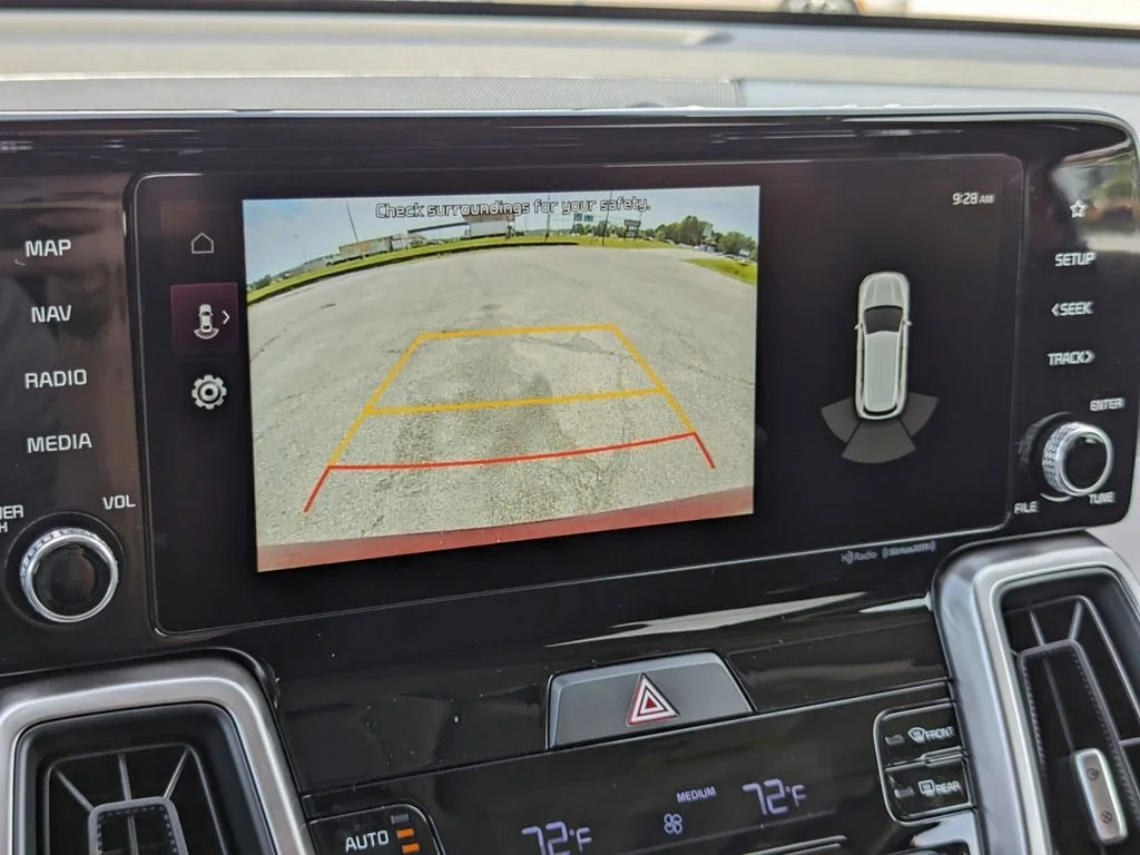 New 2023 RED Kia S FWD image 16