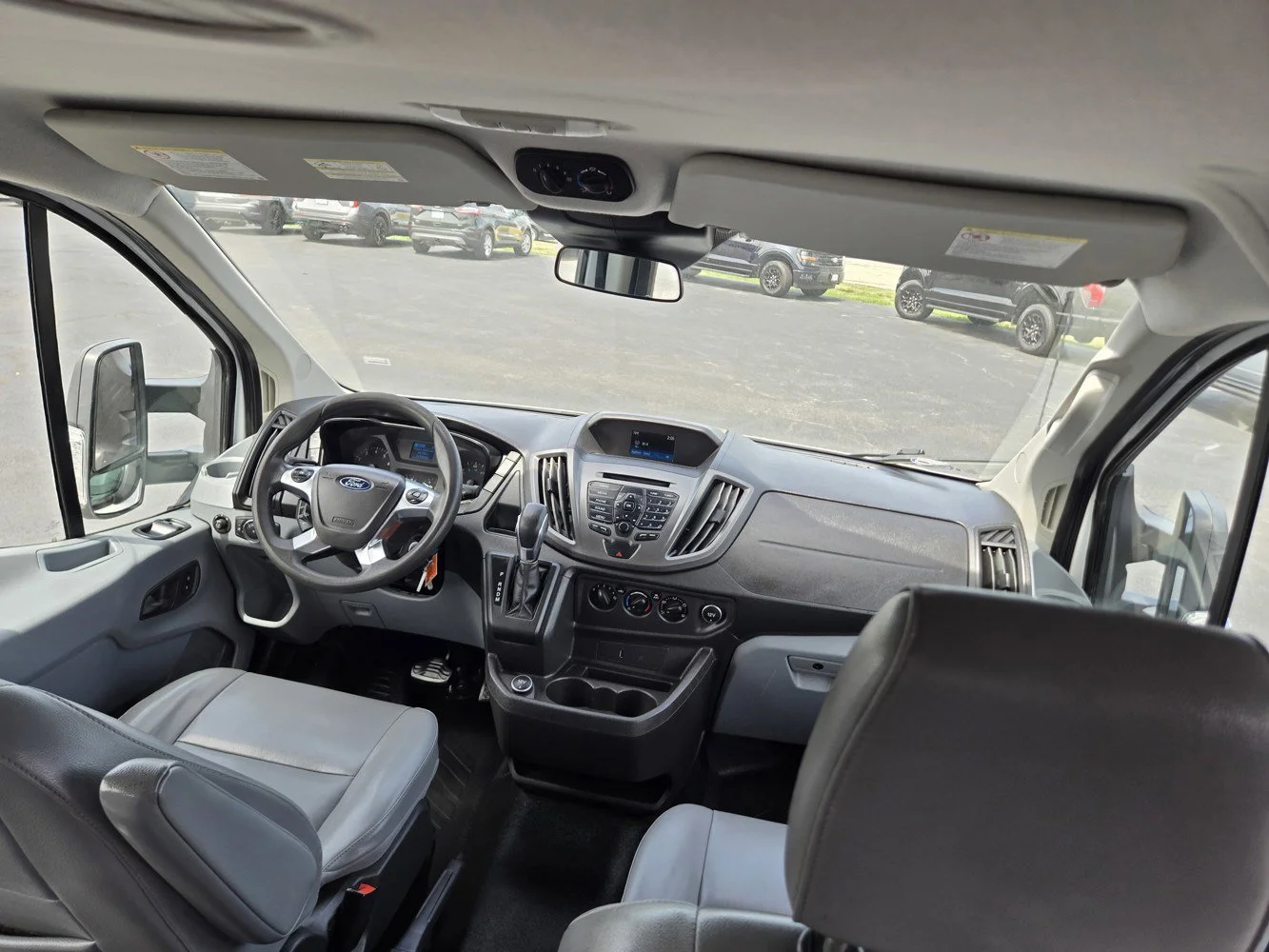 Used 2018 Oxford White Ford  image 24