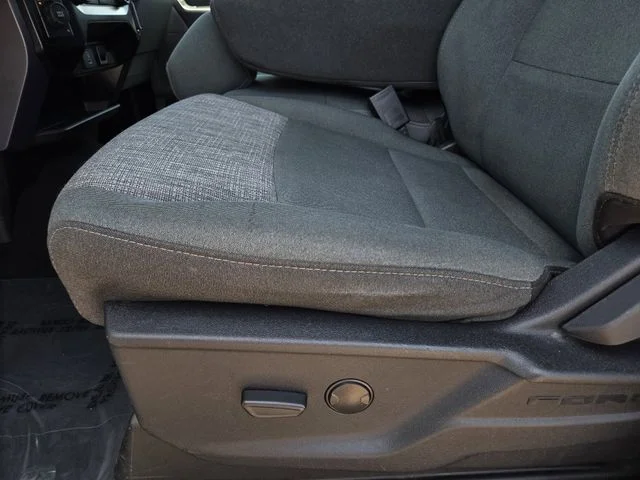 Used 2023 Oxford White Ford XLT image 13