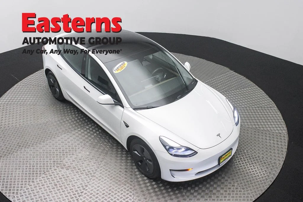 Used 2023 White Tesla Base image 3